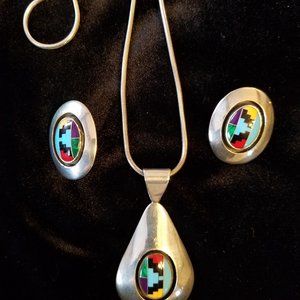Native American Sterling Silver Necklace & matching earnings - Signed